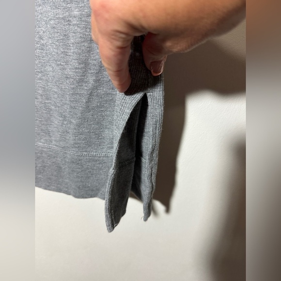 Chico’s Zenergy Gray 3/4 Sleeve Lightweight Pullover Women's Top Size XL - Picture 4 of 8